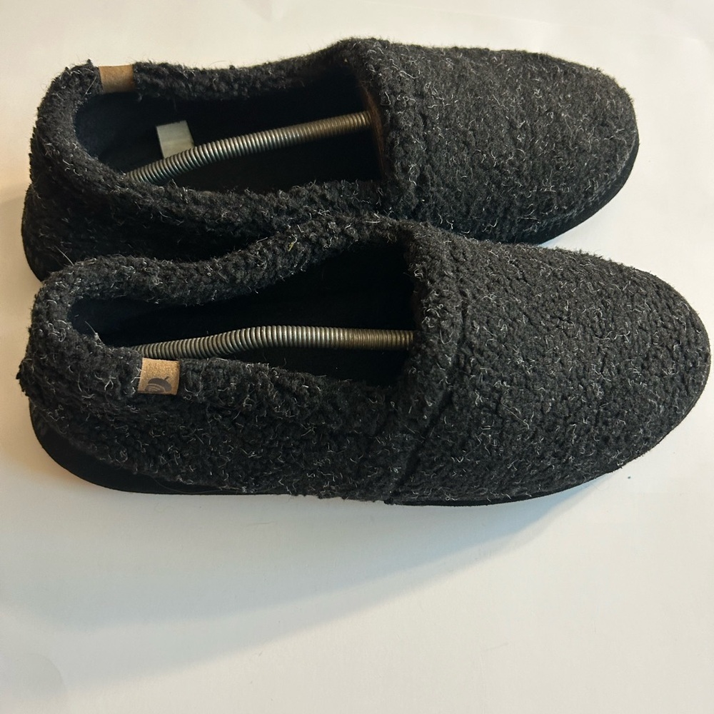 ACORN GRANDPA CORE FAUX FUR TEXTURED  SLIPPERS ACORN DETAILS GRIP SOLES 12-13